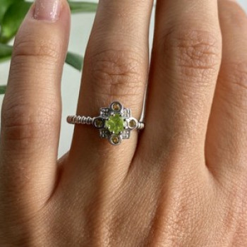 925 Sterling Silver Peridot, Citrine & White Sapphire Ring Size 7