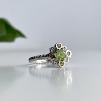 925 Sterling Silver Peridot, Citrine & White Sapphire Ring Size 7