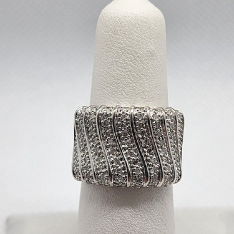 14K White Gold & Diamond Ring Size 5.5
