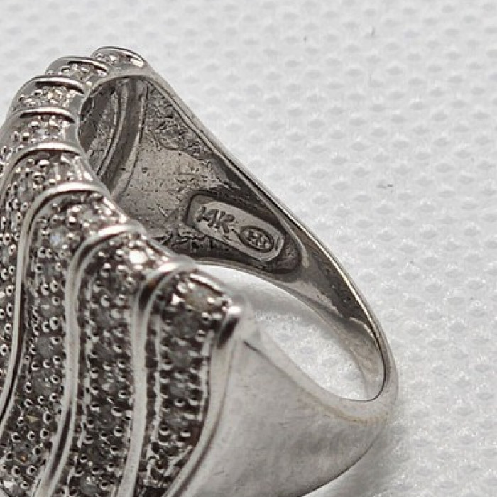 14K White Gold & Diamond Ring Size 5.5