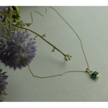10K Yellow Gold Emerald & Diamonds Chain With Pendant