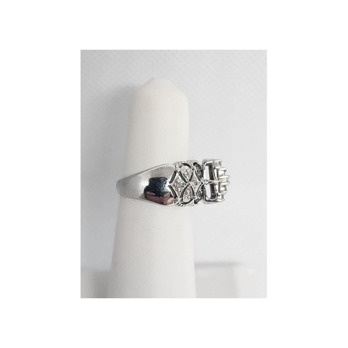 14K WHITE GOLD & DIAMONDS .5ct RING  SIZE 4
