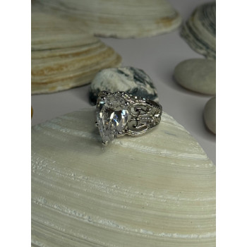 Elegant Design 925 Sterling Silver Beryl Ring Size 8