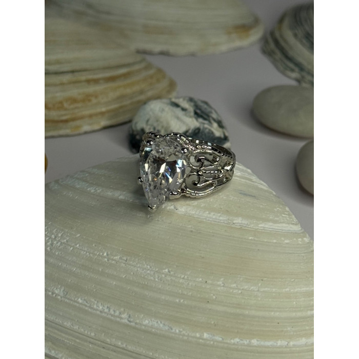 Elegant Design 925 Sterling Silver Beryl Ring Size 8