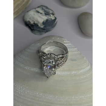 Elegant Design 925 Sterling Silver Beryl Ring Size 8