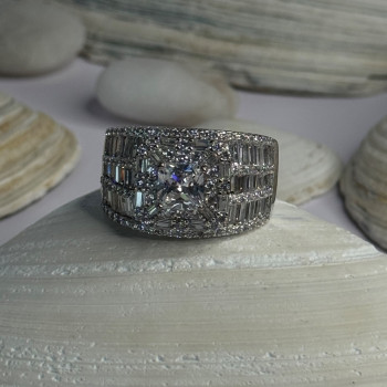 Shiny 925 Sterling Silver Cz Ring Size 11
