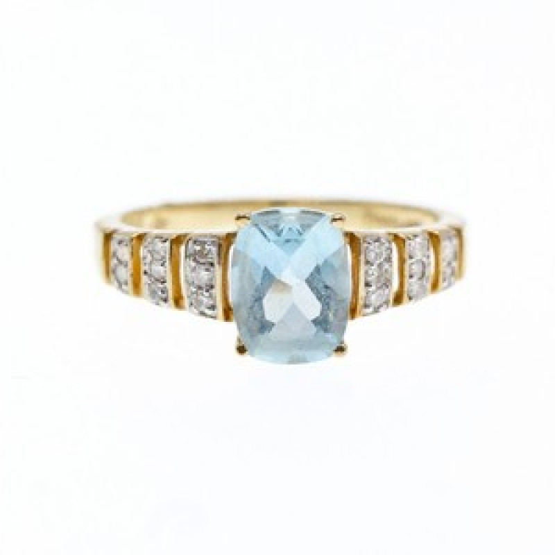 10K Yellow Gold Aquamarine & Diamonds Ring Size 7
