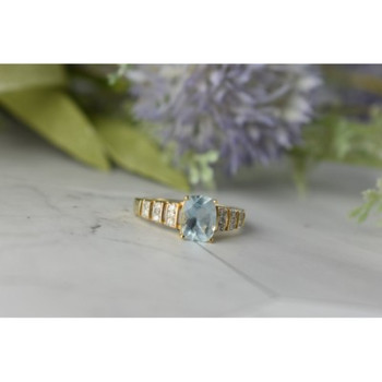 10K YELLOW GOLD AQUAMARINE & DIAMONDS RING SIZE 7
