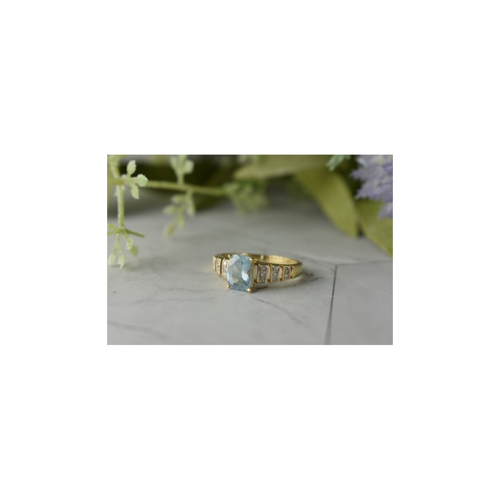 10K YELLOW GOLD AQUAMARINE & DIAMONDS RING SIZE 7