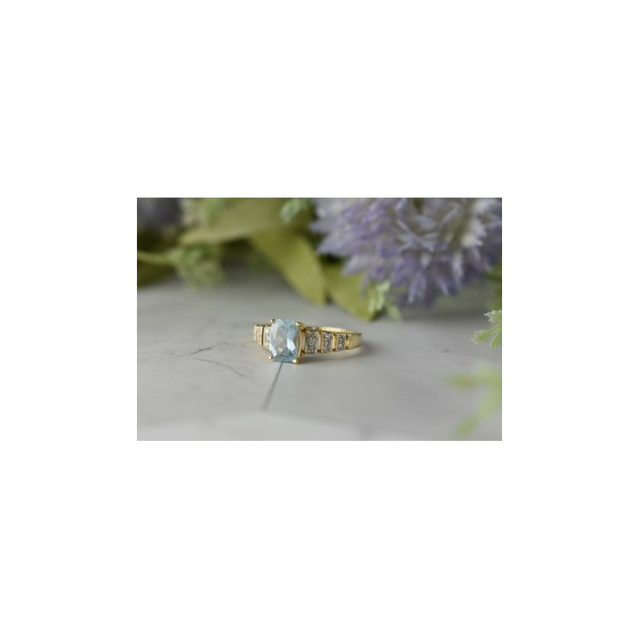 10K YELLOW GOLD AQUAMARINE & DIAMONDS RING SIZE 7