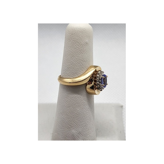 14K YELLOW GOLD TANZANITE & DIAMONDS RING  SIZE 5