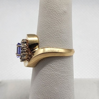 14K Yellow Gold Tanzanite & Diamonds Ring Size 5