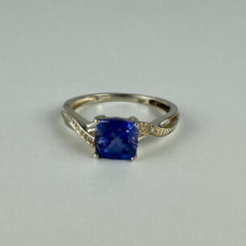 925 Sterling Silver Iolite & CZ Ring Size 6.75