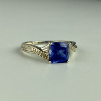 925 Sterling Silver Iolite & CZ Ring Size 6.75
