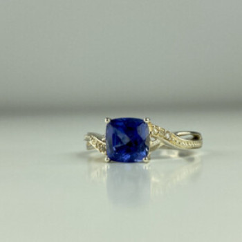 925 Sterling Silver Iolite & CZ Ring Size 6.75