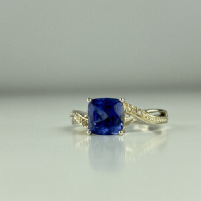 925 Sterling Silver Iolite & CZ Ring Size 6.75