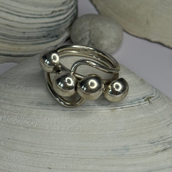 Unique Design 925 Sterling Silver Ring Size 8