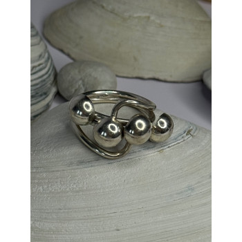 Unique Design 925 Sterling Silver Ring Size 8