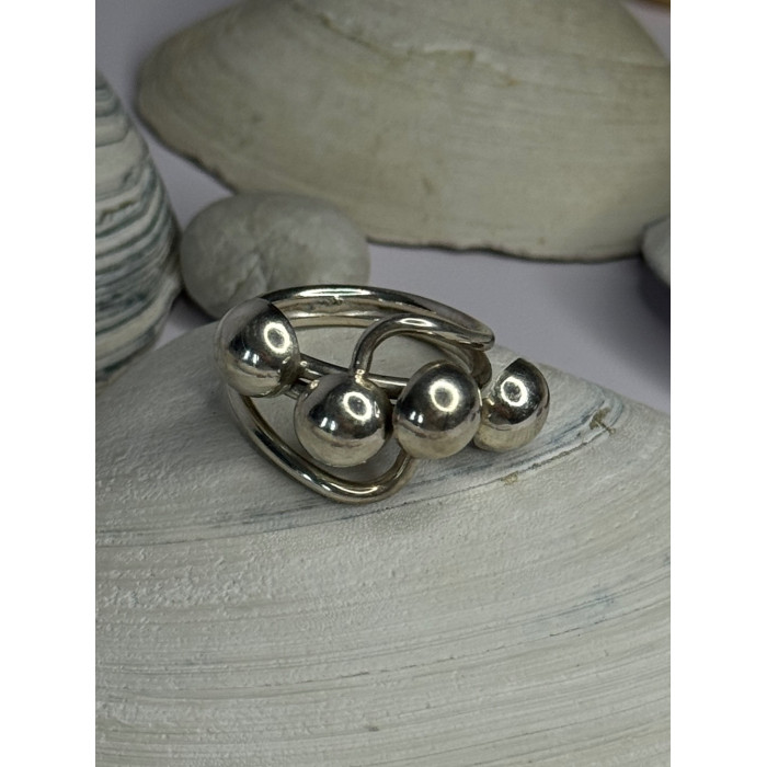 Unique Design 925 Sterling Silver Ring Size 8