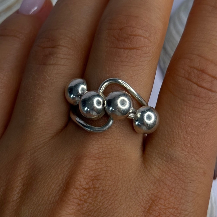 Unique Design 925 Sterling Silver Ring Size 8