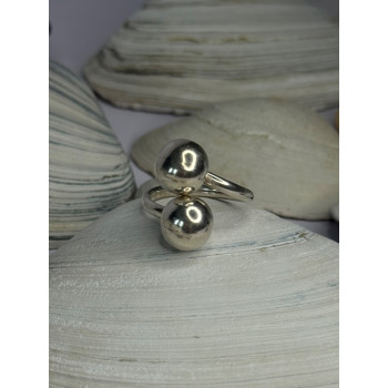 Unique Design 925 Sterling Silver Ring Size 6