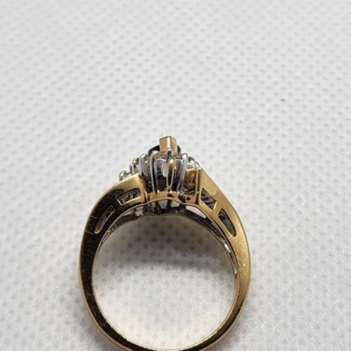 14K Yellow Gold Sapphire & Diamonds Ring Size 5.5