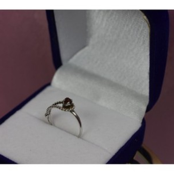 925 Sterling Silver Garnet Ring Size 5.5
