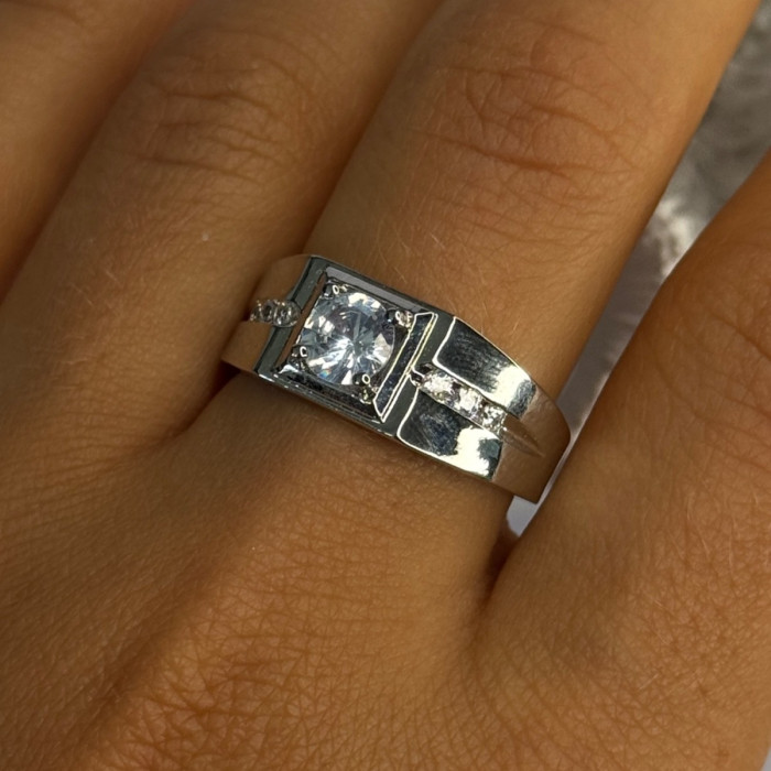 Mens 925 Sterling Silver CZ Ring Size 10