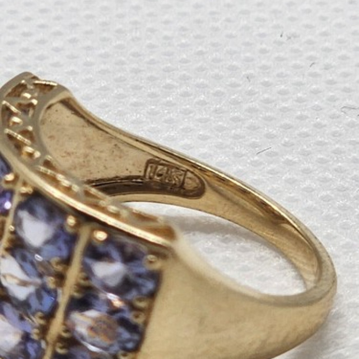 14K Yellow Gold & Tanzanite Ring Size 5.5