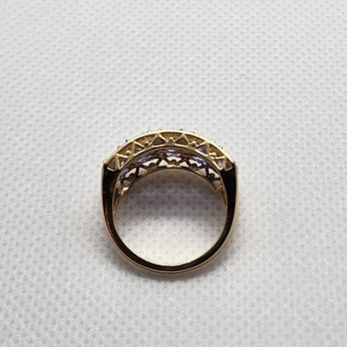 14K Yellow Gold & Tanzanite Ring Size 5.5