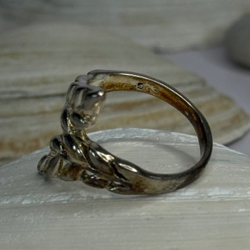Beautiful Design 925 Sterling Silver Ring Size 8