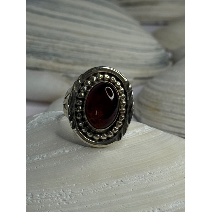Vintage Design 925 Sterling Silver Amber Ring Size 9