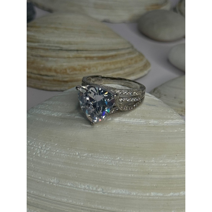 Beautiful Shiny 925 Sterling Silver Cz Ring Size 9.5