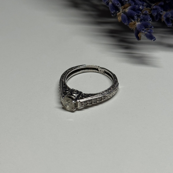 10K White Gold Ring Sapphire Size 6.5