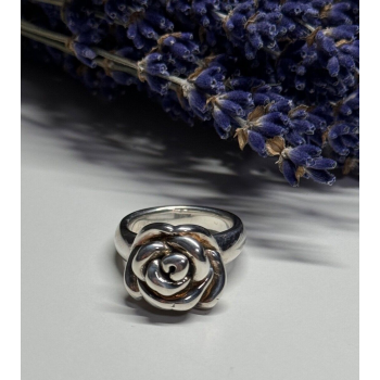 925 Sterling Silver Rose Ring Size 7