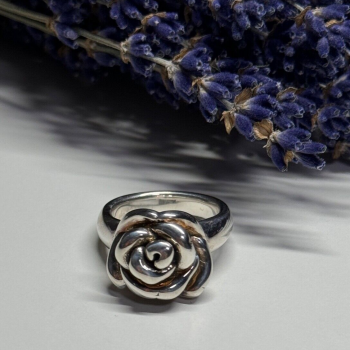 925 Sterling Silver Rose Ring Size 7