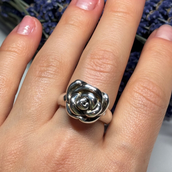 925 Sterling Silver Rose Ring Size 7