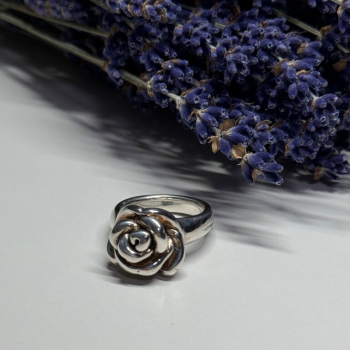 925 Sterling Silver Rose Ring Size 7