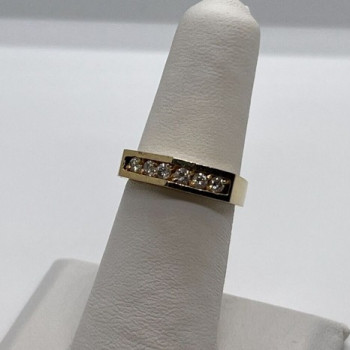 14K Yellow Gold & Colorless Sapphire Ring Size 5.5
