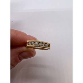 14K YELLOW GOLD & COLORLESS SAPPHIRE RING  SIZE 5.5