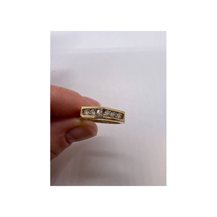 14K YELLOW GOLD & COLORLESS SAPPHIRE RING  SIZE 5.5