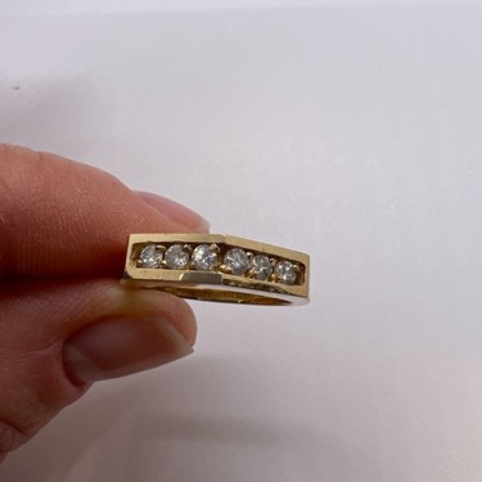 14K Yellow Gold & Colorless Sapphire Ring Size 5.5