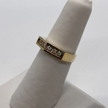14K Yellow Gold & Colorless Sapphire Ring Size 5.5