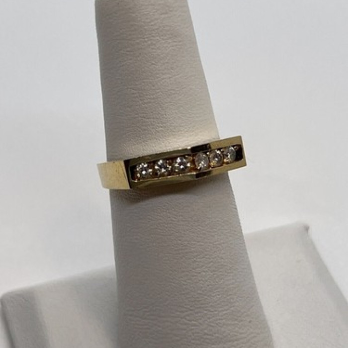 14K Yellow Gold & Colorless Sapphire Ring Size 5.5