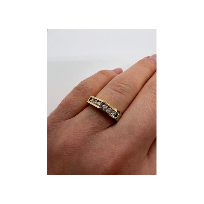 14K YELLOW GOLD & COLORLESS SAPPHIRE RING  SIZE 5.5