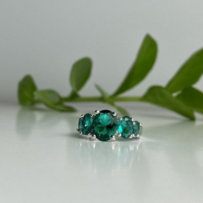925 Sterling Silver Green CZ Ring Size 8