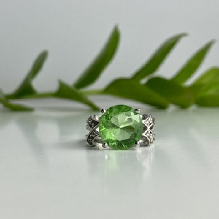 925 Sterling Silver CZ Ring Size 7