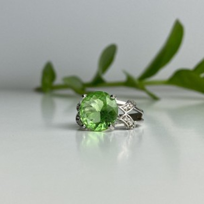 925 Sterling Silver CZ Ring Size 7