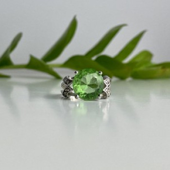 925 Sterling Silver CZ Ring Size 7