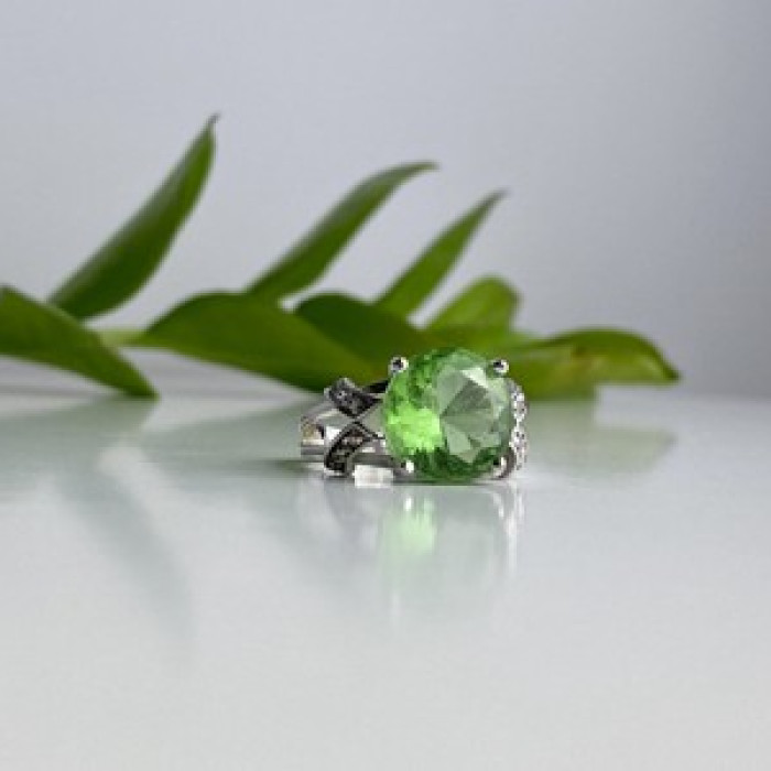 925 Sterling Silver CZ Ring Size 7